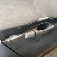 Задняя правая дверь