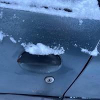 Передняя левая дверь