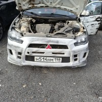 Передний бампер