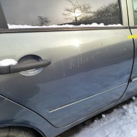 Задняя правая дверь