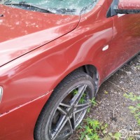 Переднее левое крыло