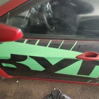 Передняя левая дверь