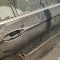 Задняя правая дверь