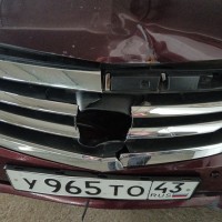 Передний бампер