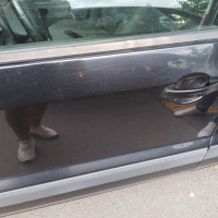 Передняя левая дверь