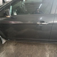 Передняя левая дверь