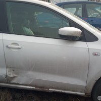 Передняя правая дверь