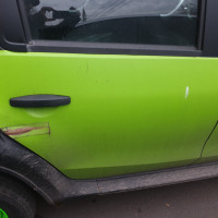 Задняя правая дверь