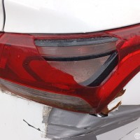 Правый задний фонарь