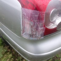 Левый задний фонарь