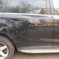 Задняя правая дверь