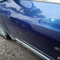 Передняя левая дверь