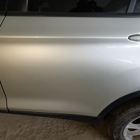 Задняя левая дверь