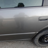 Задняя левая дверь