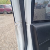 Передняя левая дверь