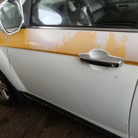 Передняя левая дверь