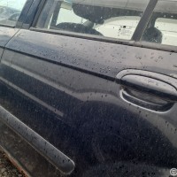 Задняя левая дверь