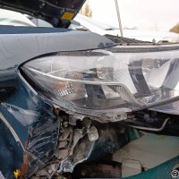 Правая фара