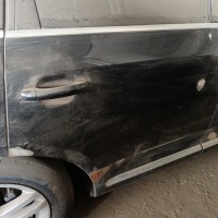 Задняя правая дверь