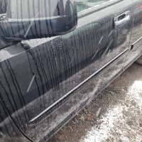 Передняя левая дверь