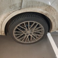 Заднее левое колесо