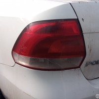 Левый задний фонарь