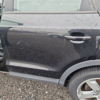 Задняя левая дверь