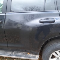 Задняя левая дверь