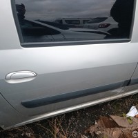 Задняя правая дверь