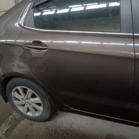 Задняя правая дверь