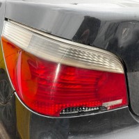 Левый задний фонарь