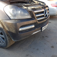 Передний бампер