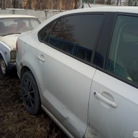 Задняя правая дверь