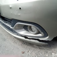 Передний бампер