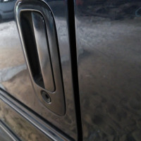 Задняя левая дверь