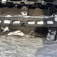 Передний бампер