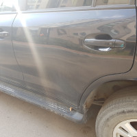 Задняя левая дверь