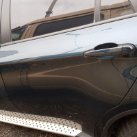 Задняя левая дверь