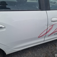 Задняя правая дверь