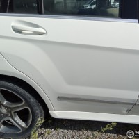 Задняя правая дверь