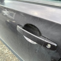 Передняя левая дверь