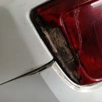 Левый задний фонарь