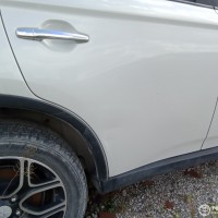 Задняя правая дверь