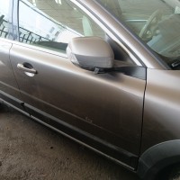 Передняя правая дверь