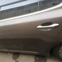 Задняя левая дверь