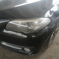 Левая фара