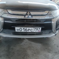 Передний бампер