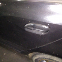 Задняя левая дверь