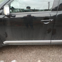 Передняя левая дверь