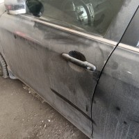 Передняя левая дверь